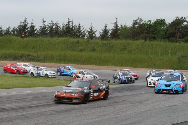 Yokohama SuperCup starter efterårssæsonen, som de slap forårssæsonen, nemlig med et stort felt på Ring Djursland.
(Foto: Keld Dohm)